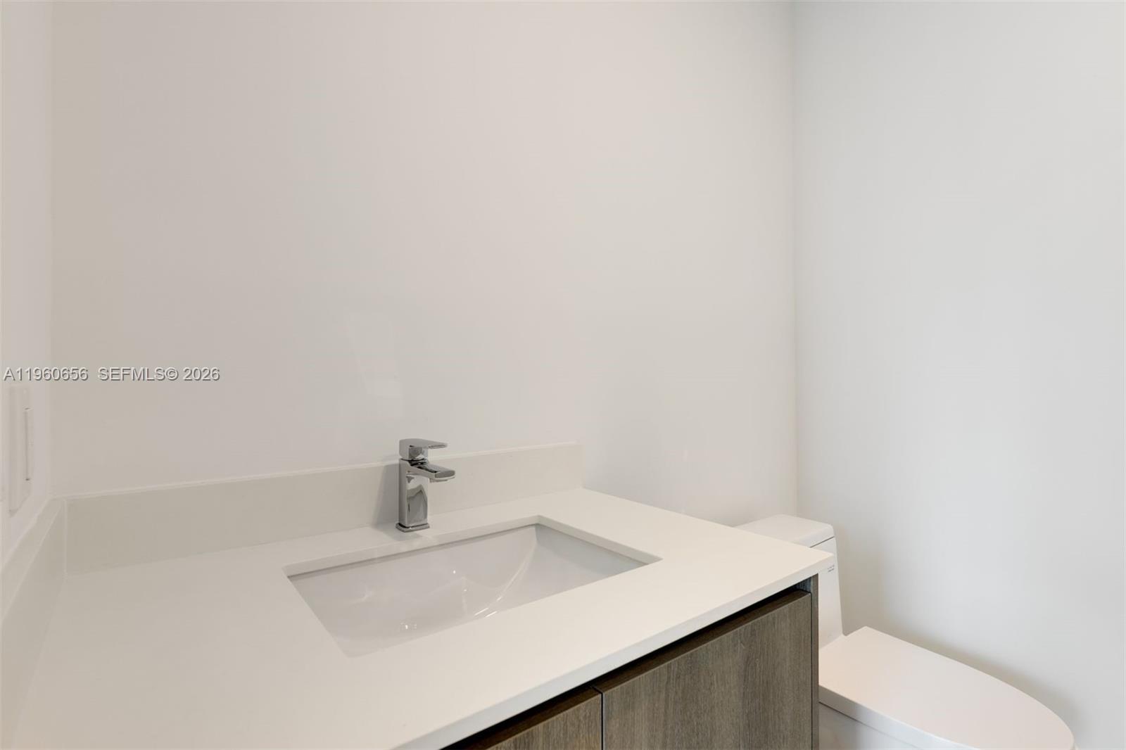 17550 Collins Avenue 505 Property Photo 14
