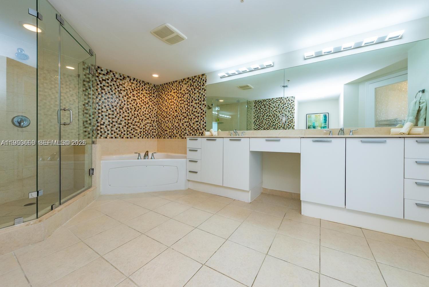 16699 Collins Avenue 4204 Property Photo 18