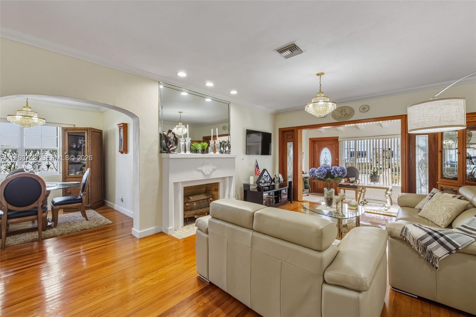 A11960723 Property Photo 18