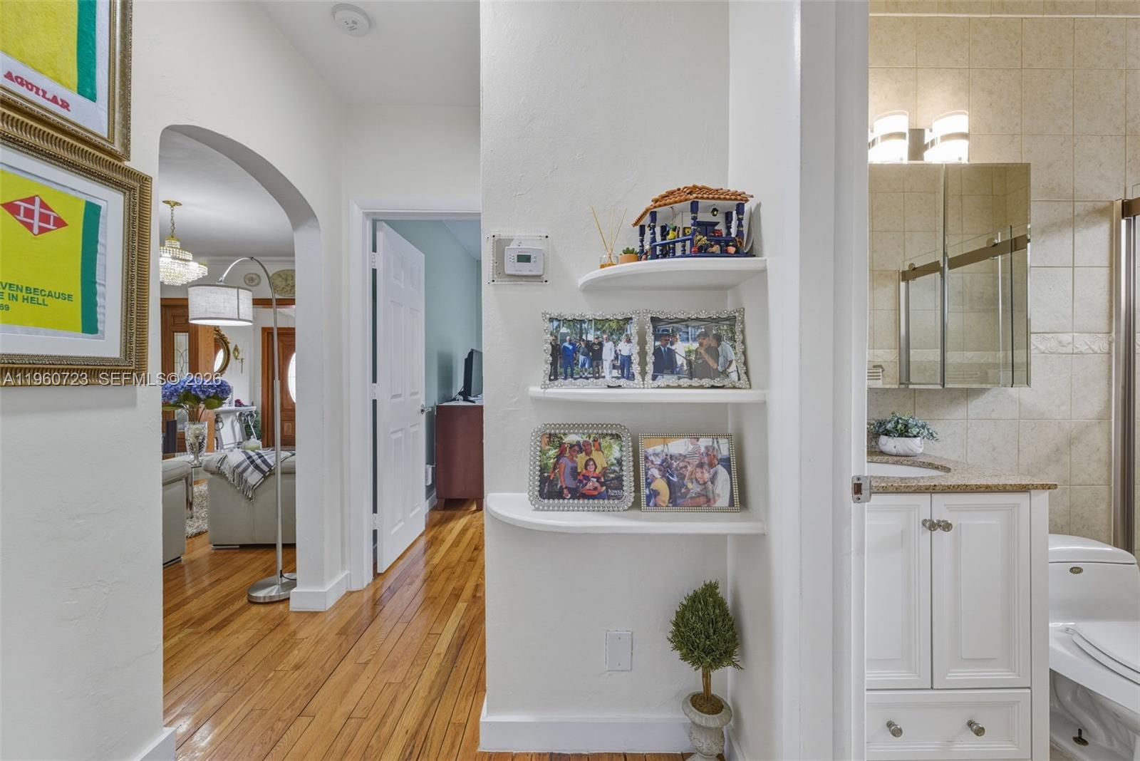A11960723 Property Photo 27