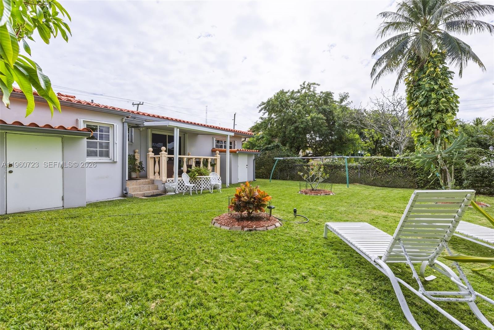 A11960723 Property Photo 31