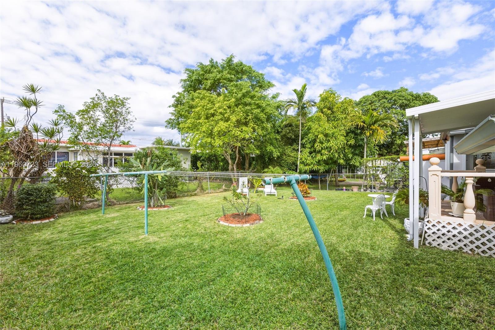 A11960723 Property Photo 34