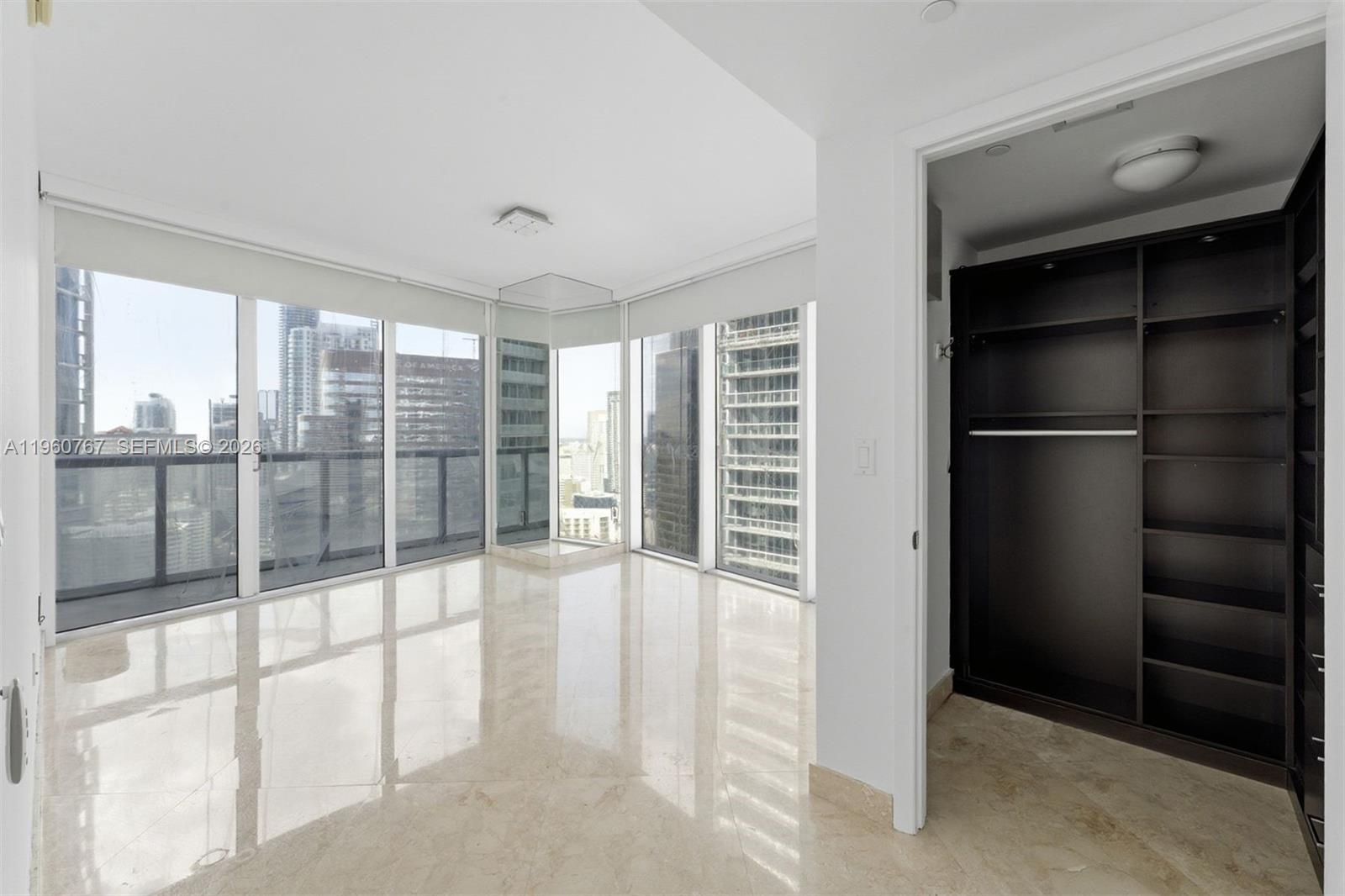 475 Brickell Avenue 3513 Property Photo 8