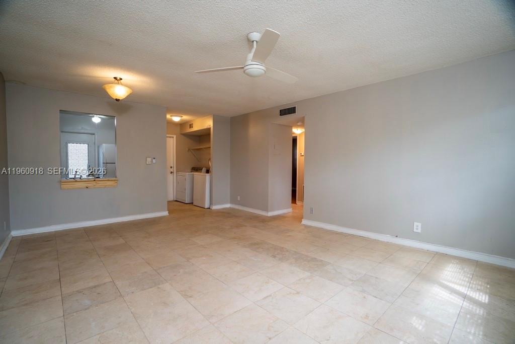 550 Se 2nd Avenue G25 Property Photo 12