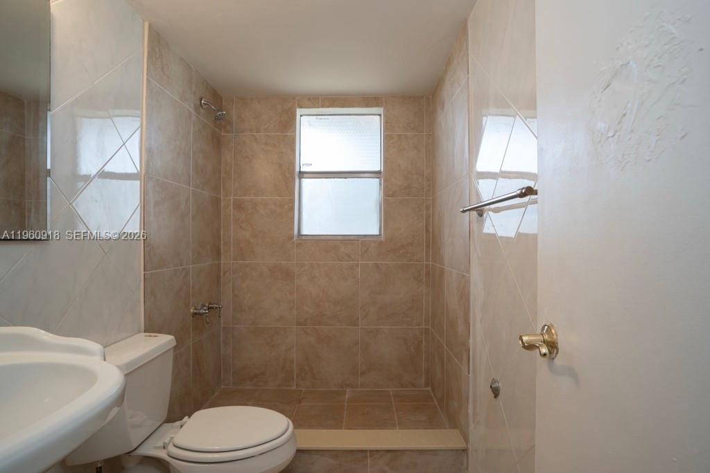 550 Se 2nd Avenue G25 Property Photo 21
