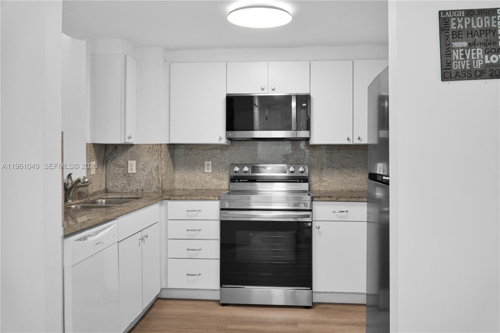 1250 S Miami Avenue 2310 Property Photo 6