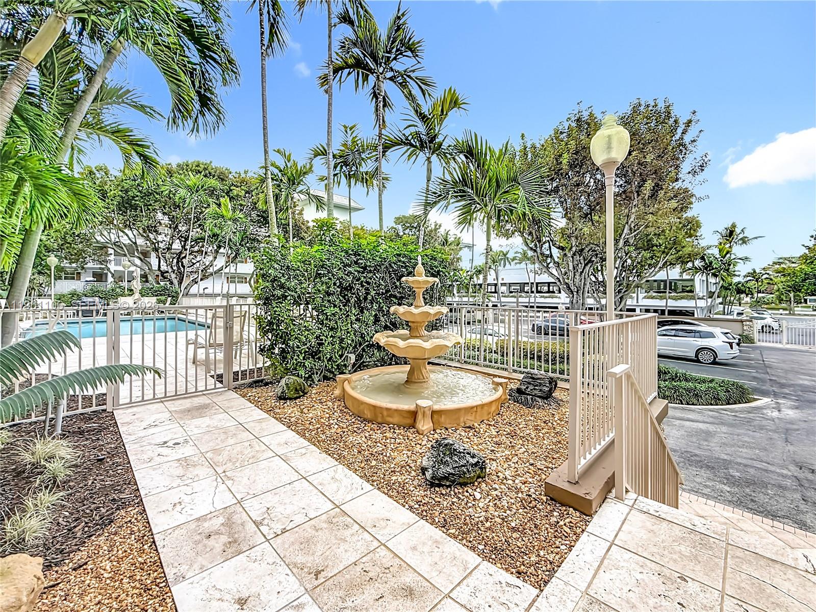 1710 S Ocean Lane 404 Property Photo 5