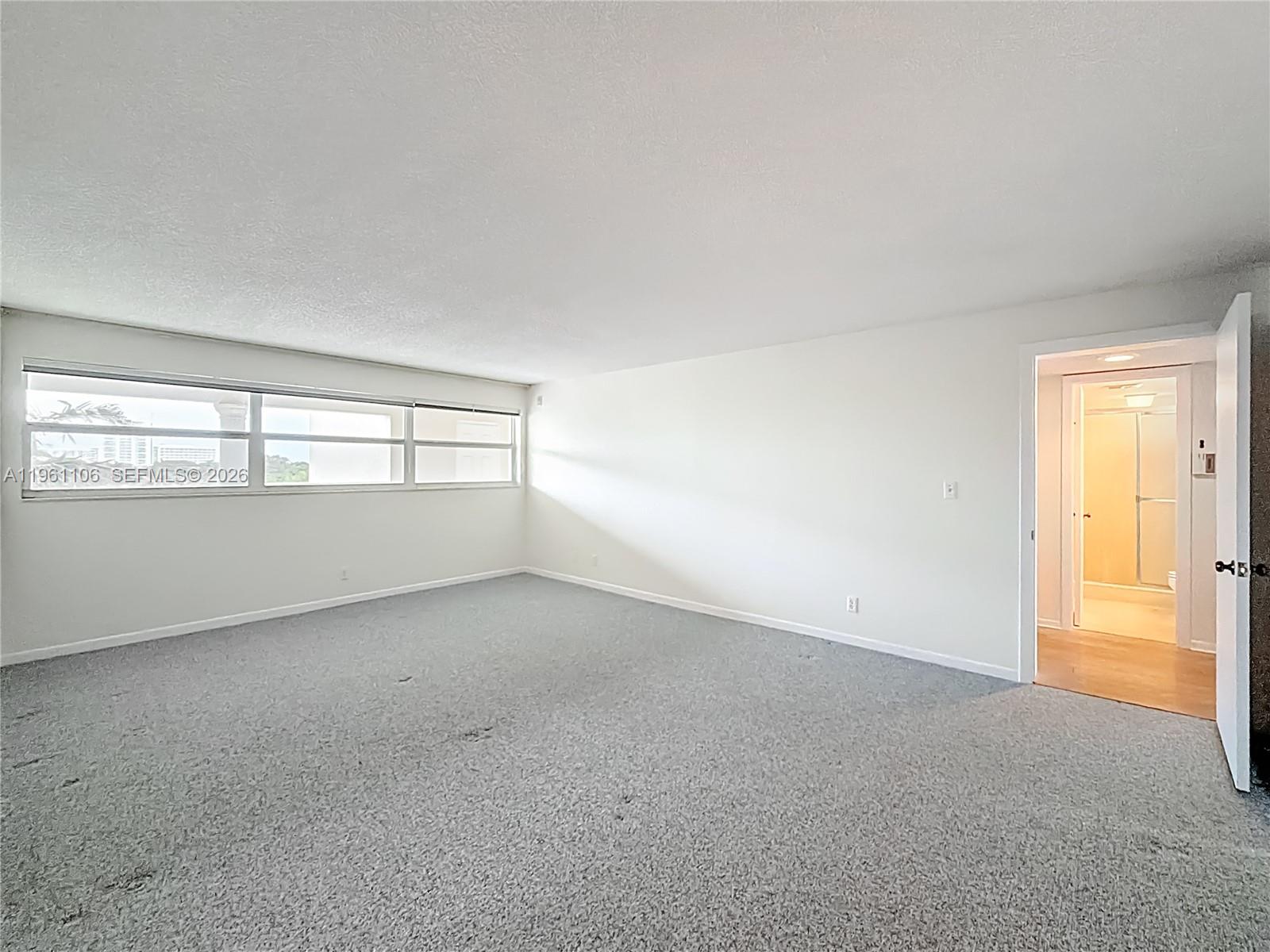 1710 S Ocean Lane 404 Property Photo 23