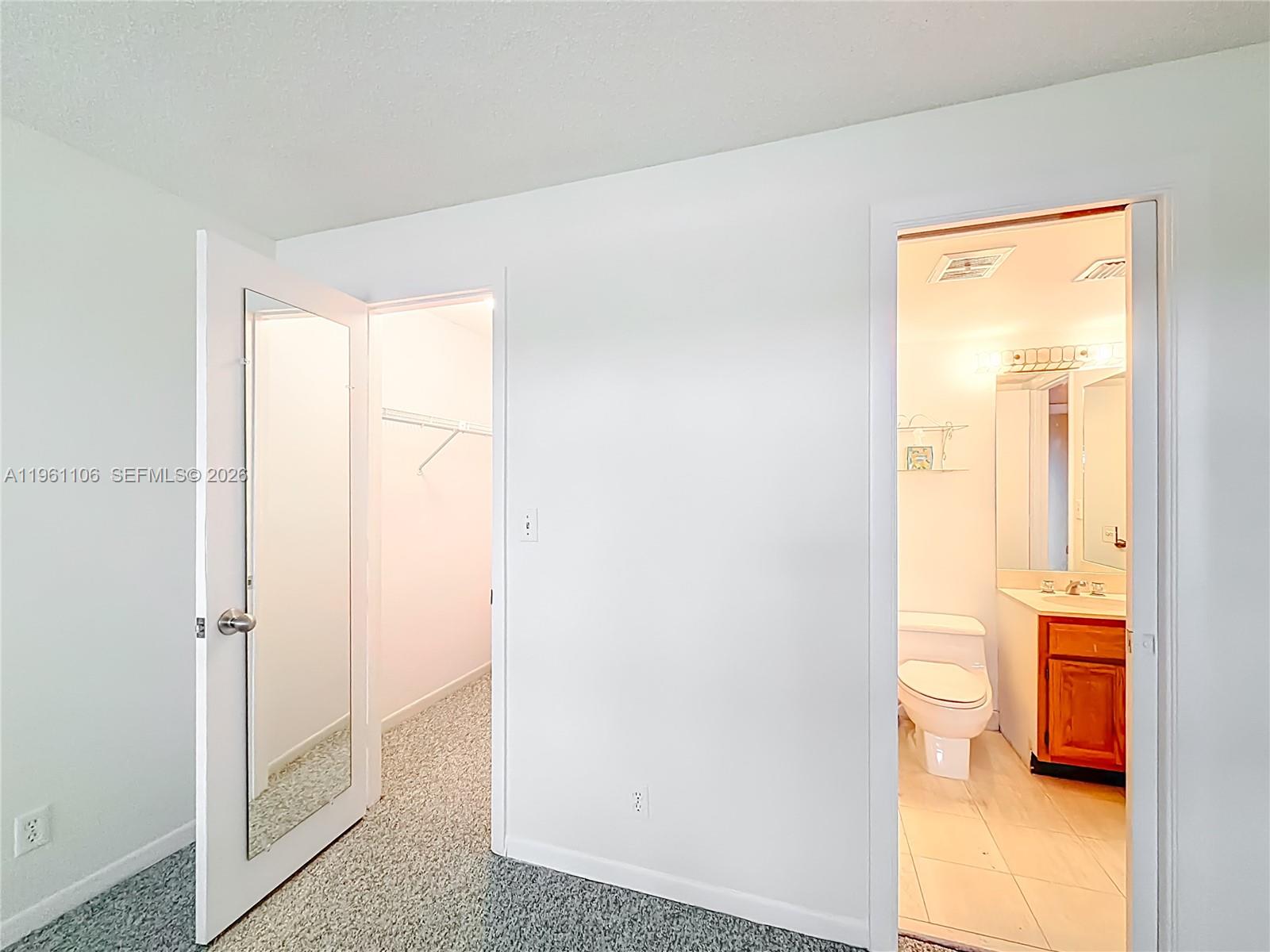 1710 S Ocean Lane 404 Property Photo 33