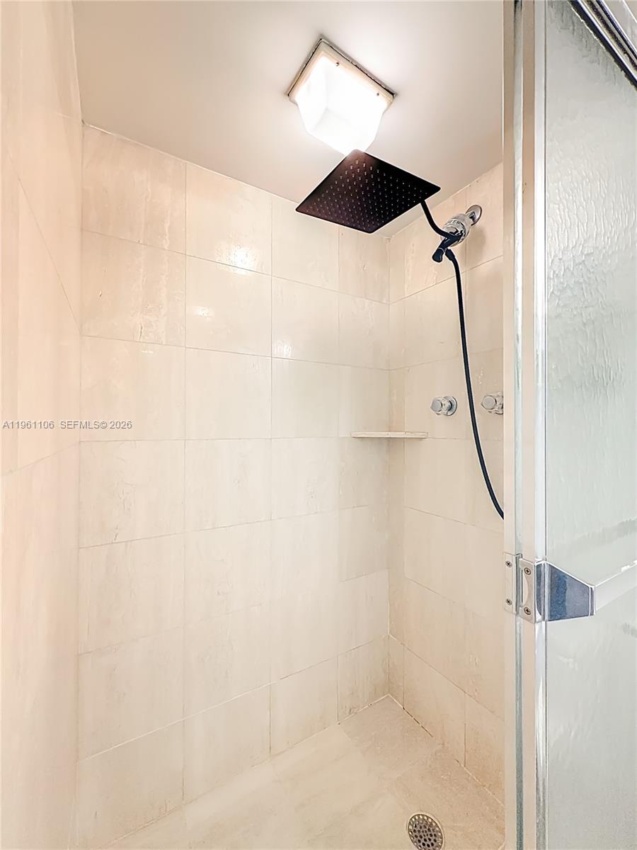 1710 S Ocean Lane 404 Property Photo 36