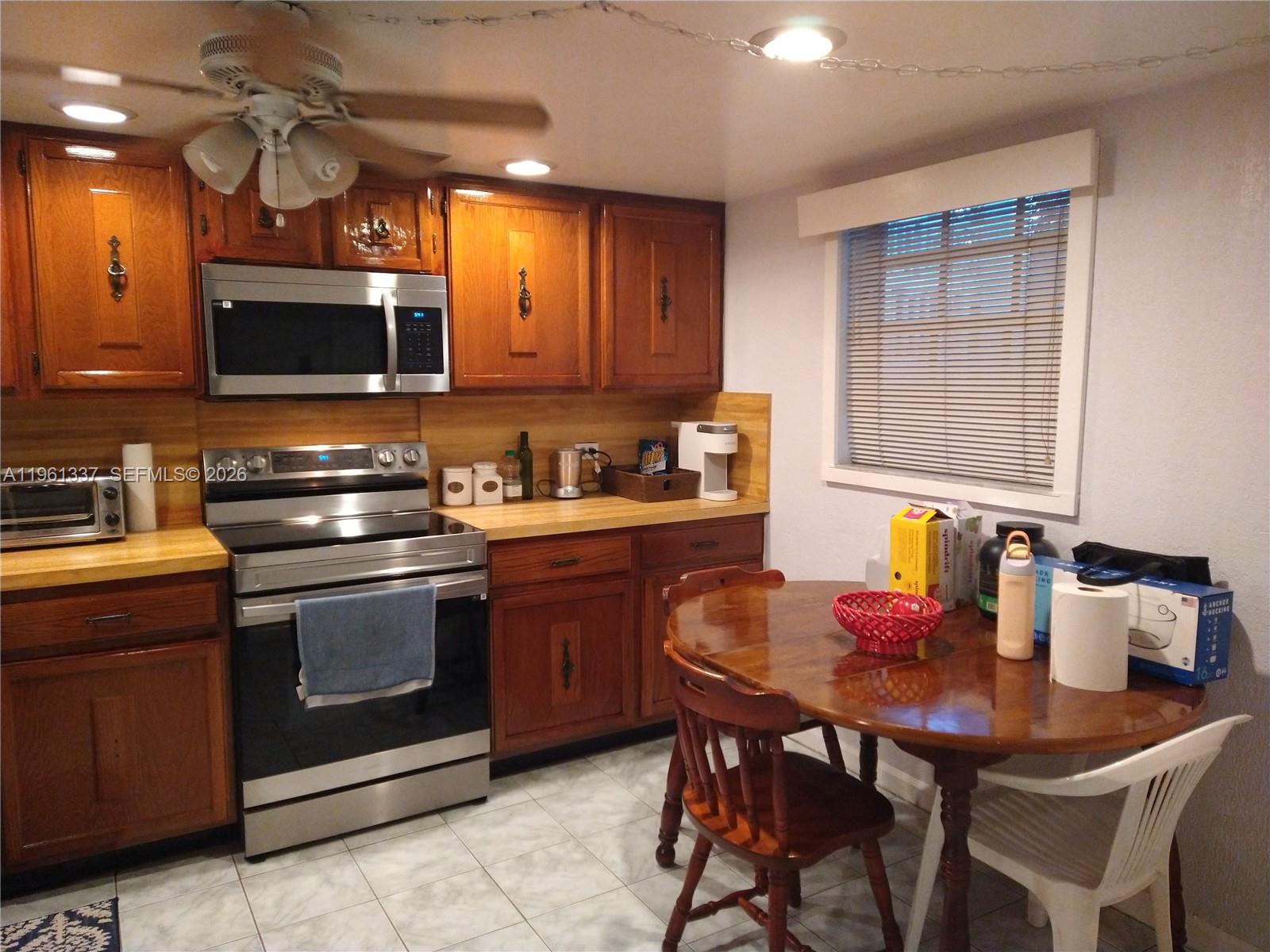 7554 Stirling Road 105 Property Photo 2