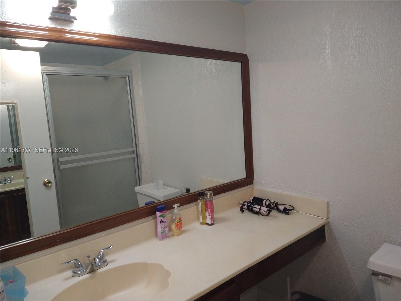 7554 Stirling Road 105 Property Photo 12