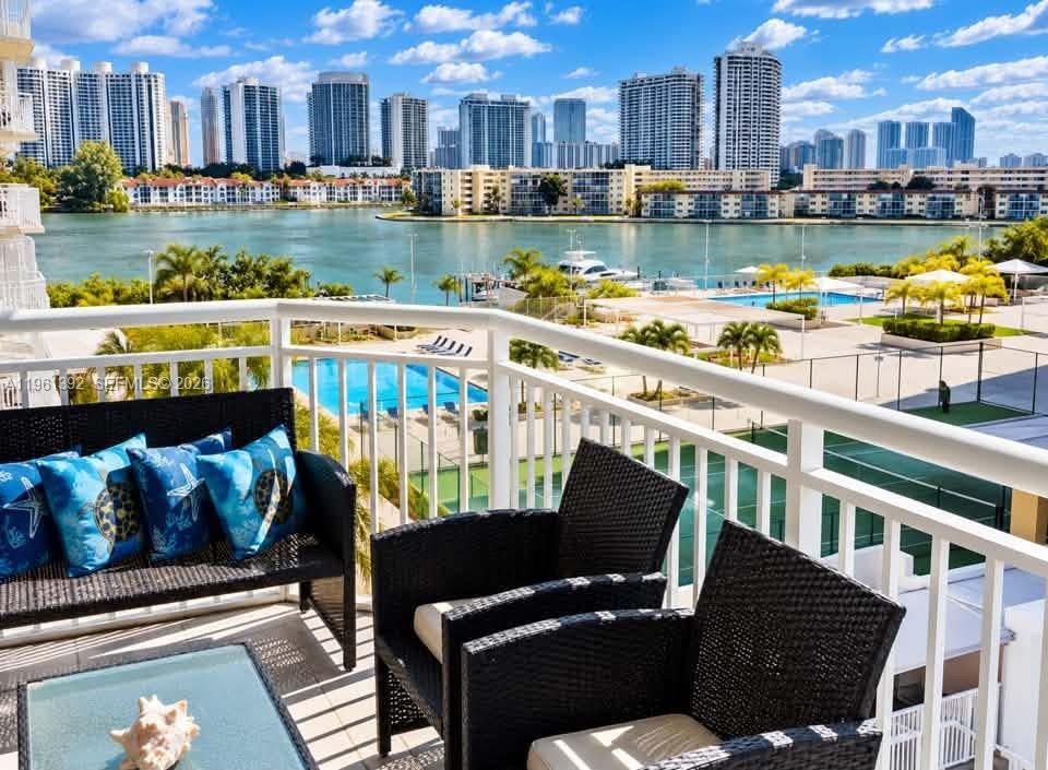18051 Biscayne Boulevard 503 Property Photo 1