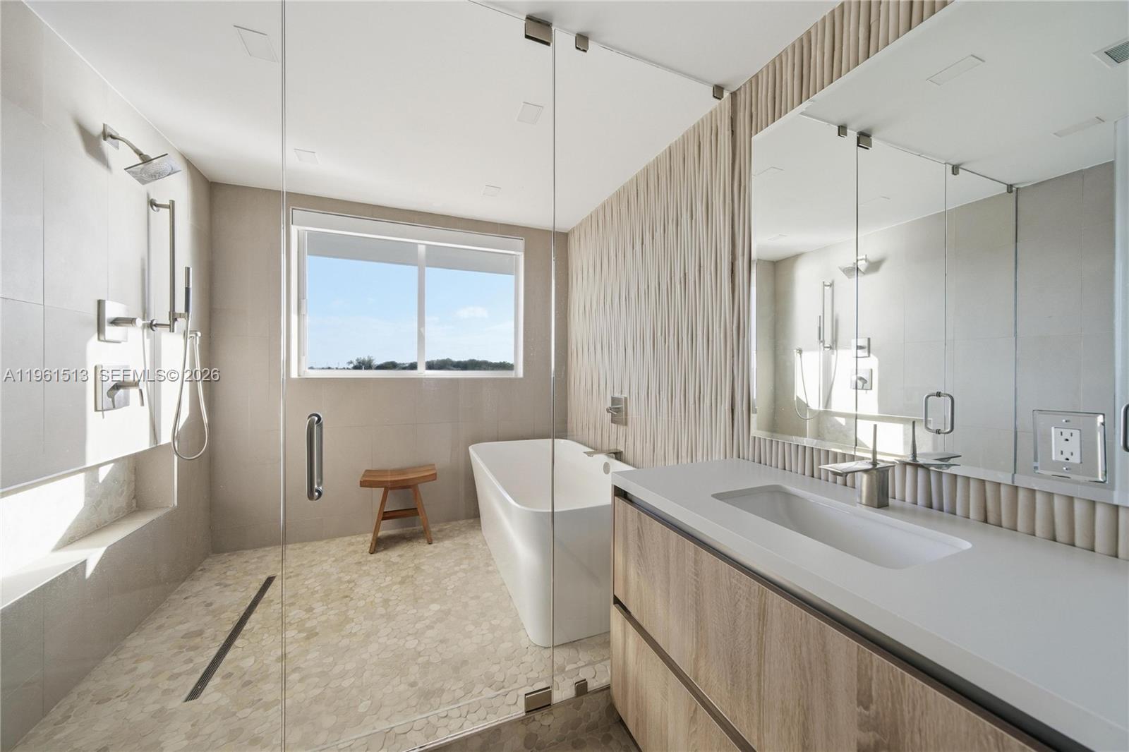 1000 Venetian Way 403 Property Photo 12