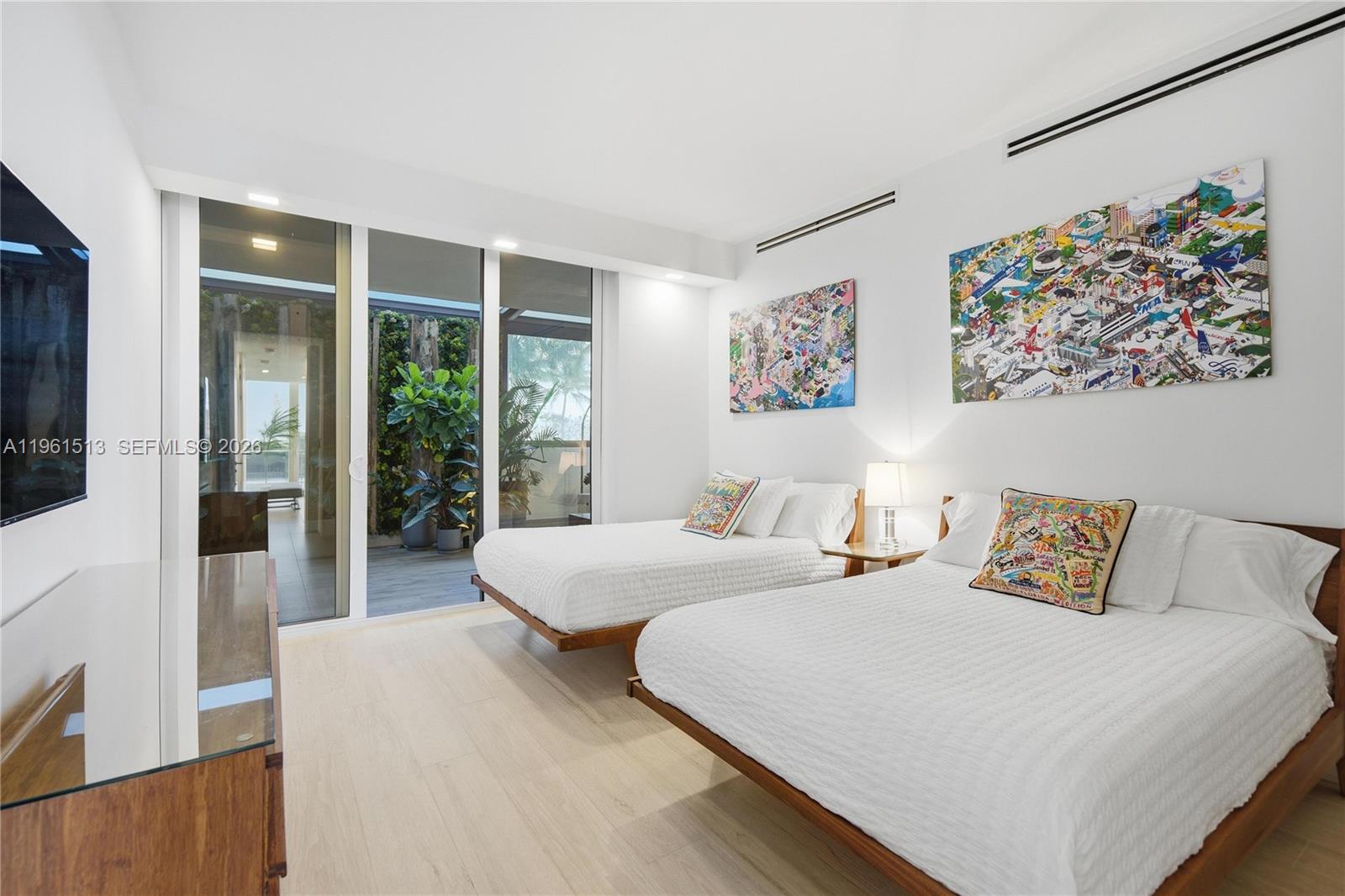 1000 Venetian Way 403 Property Photo 14