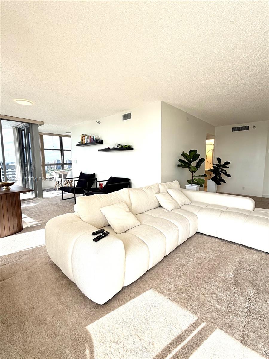 3530 Mystic Pointe Drive 2605 Property Photo 2