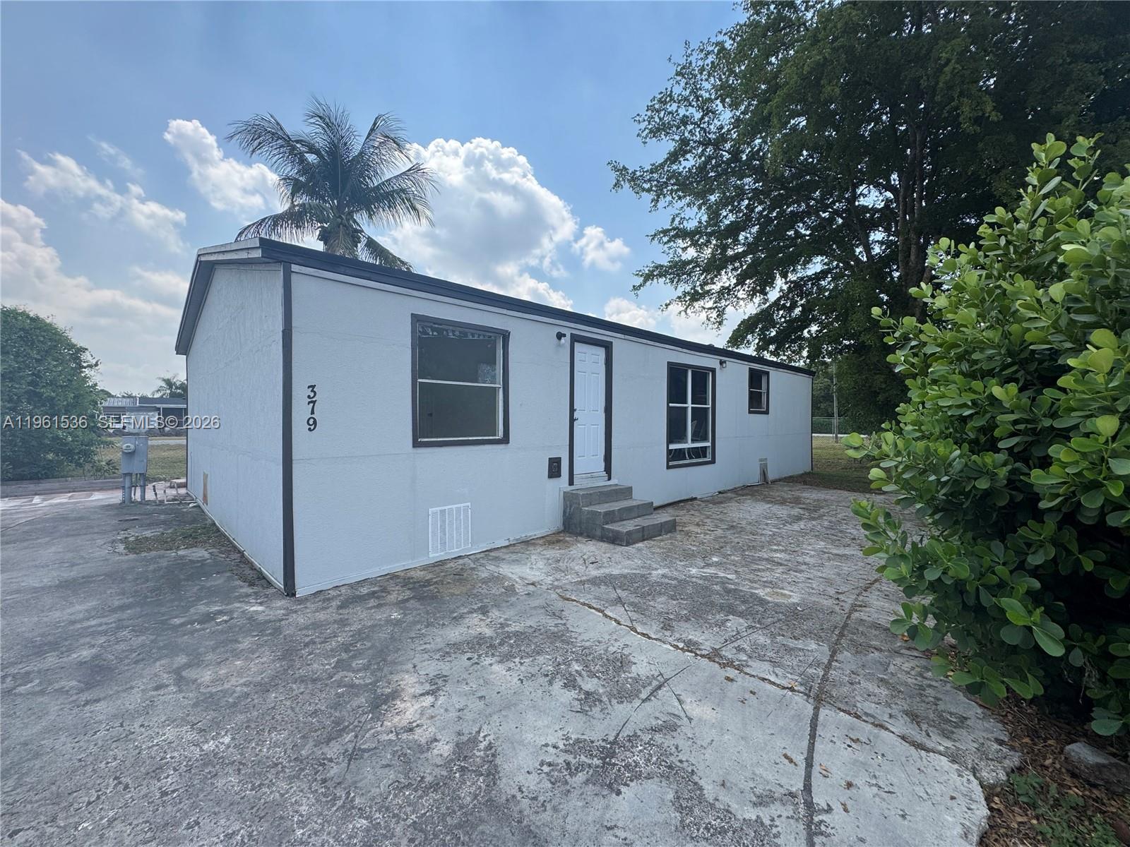 19800 SW 180th Avenue 379 Property Photo 1