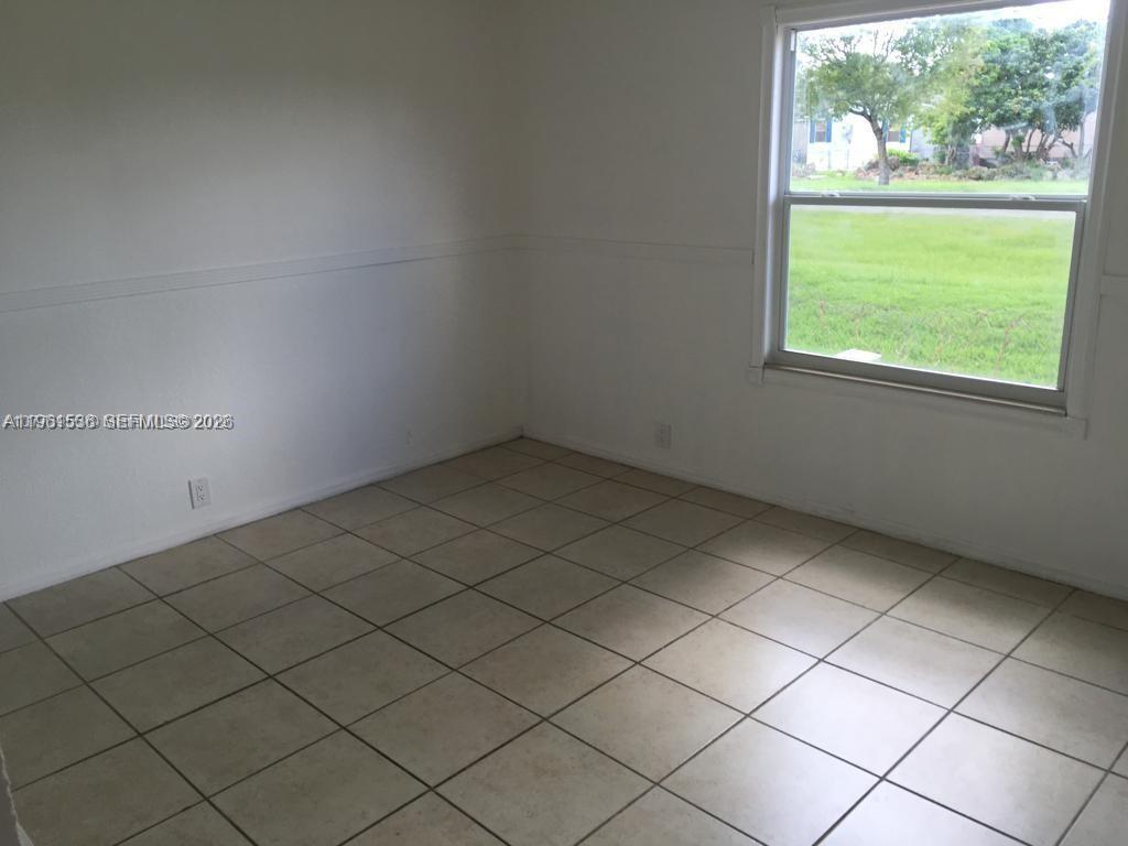 19800 Sw 180th Avenue 379 Property Photo 7