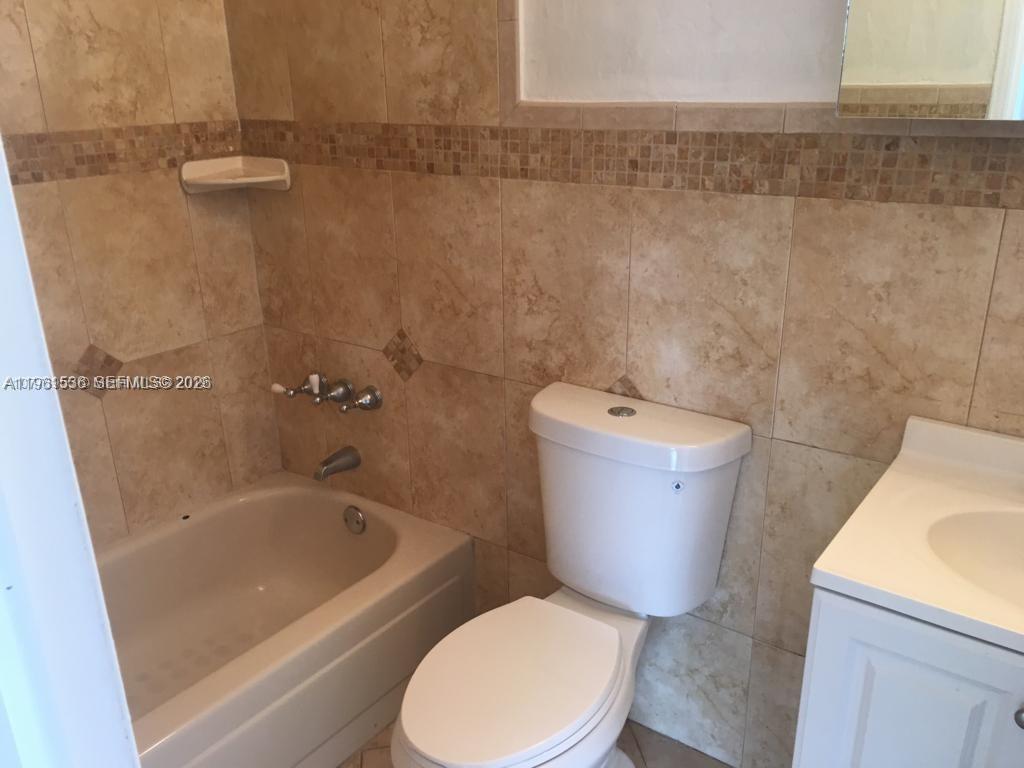 19800 Sw 180th Avenue 379 Property Photo 11