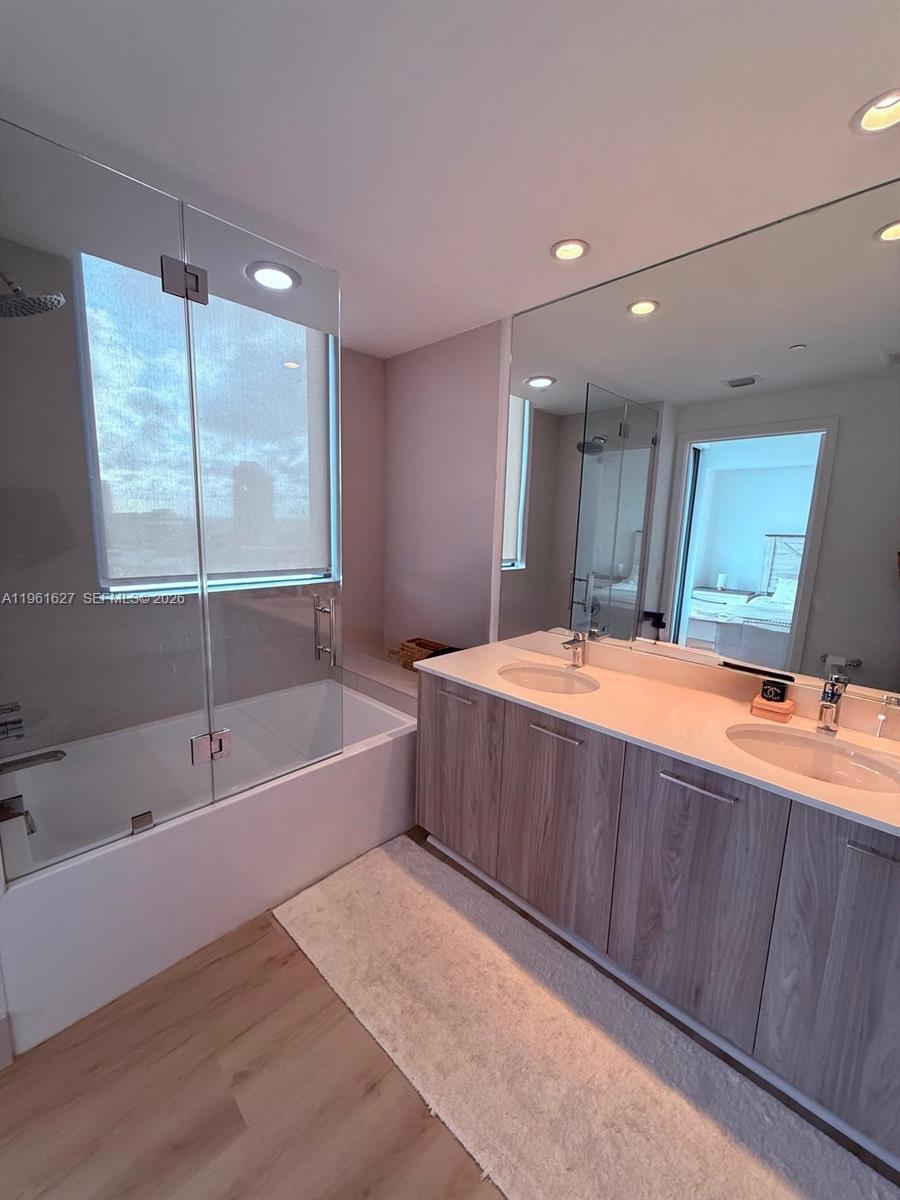 501 Ne 31st Street 1808 Property Photo 25