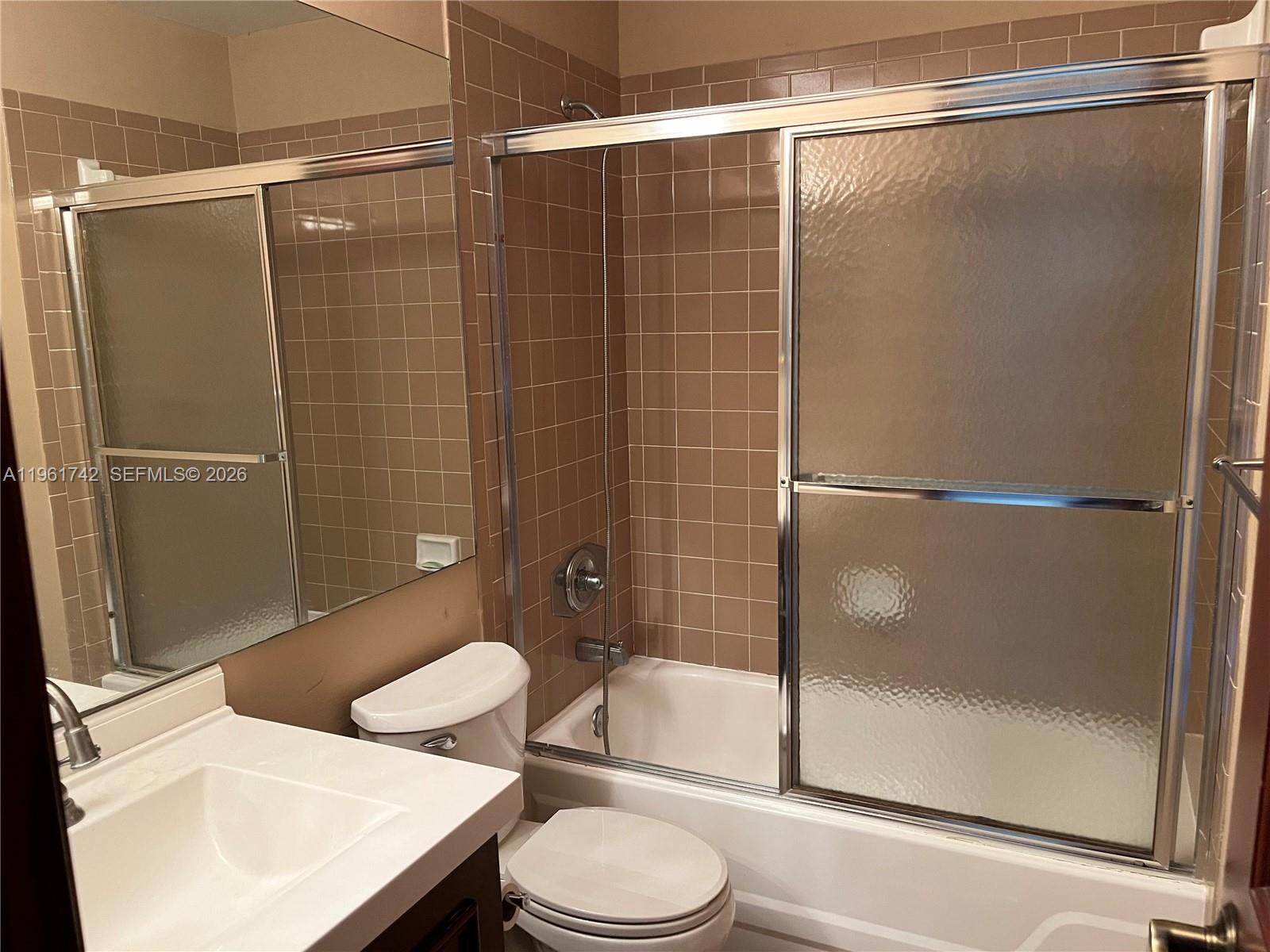 12713 Sw 70th Lane Property Photo 6