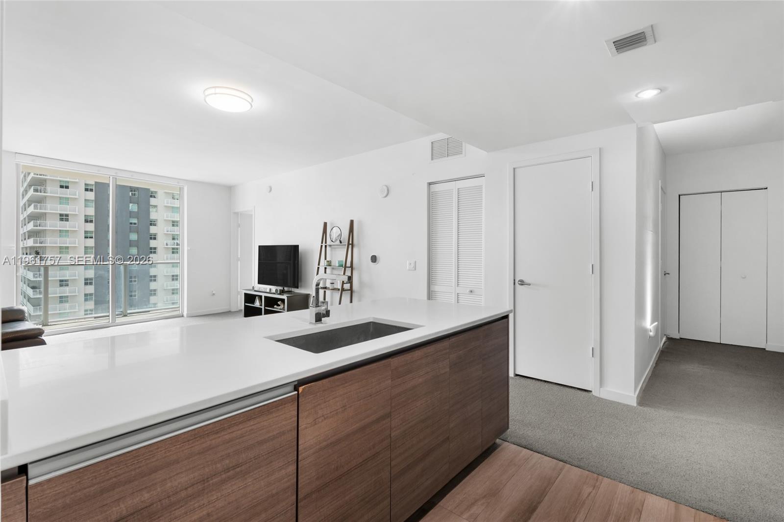 1100 S Miami Avenue 1602 Property Photo 17