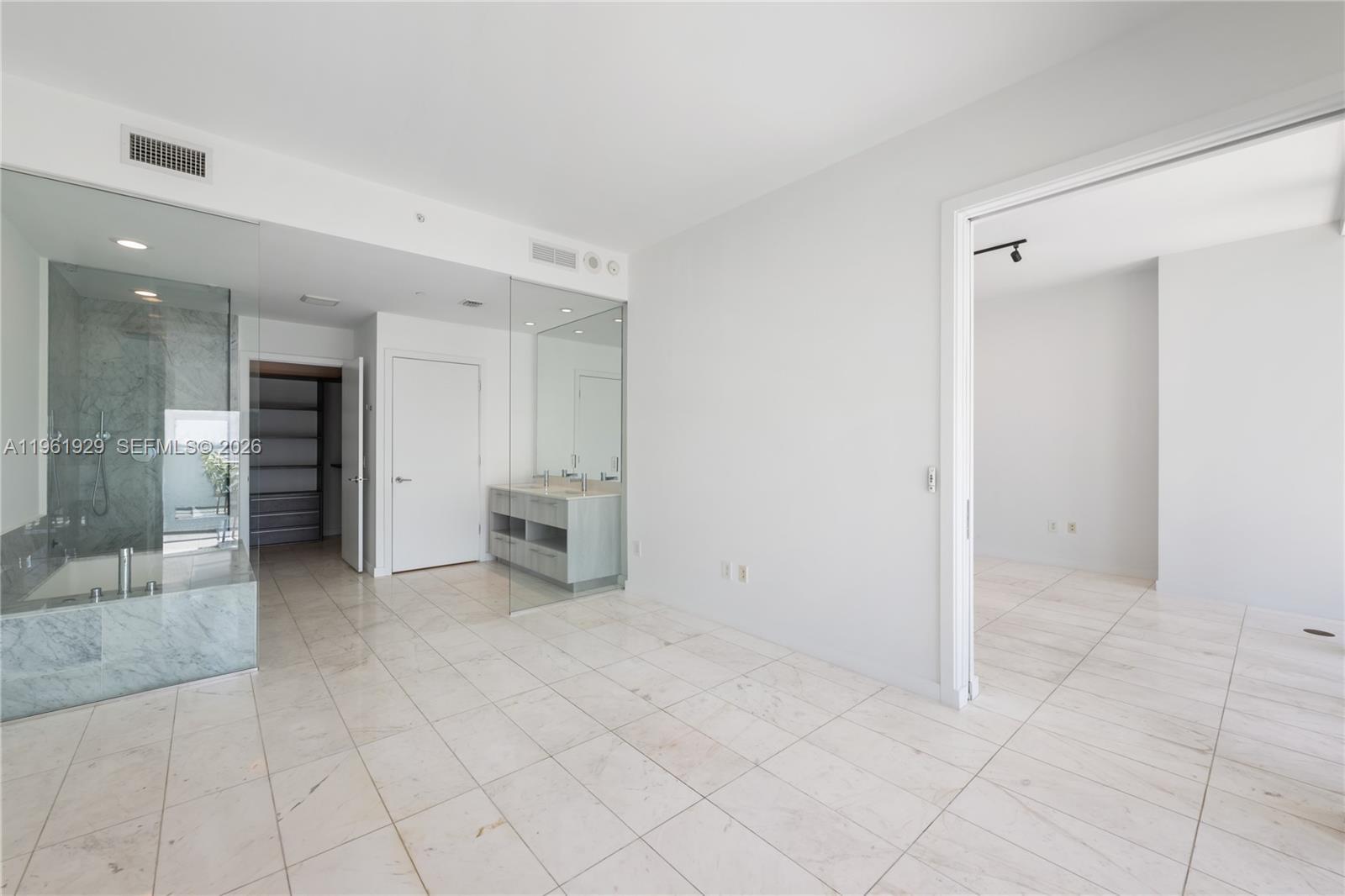 480 Ne 31st Street 1504 Property Photo 13