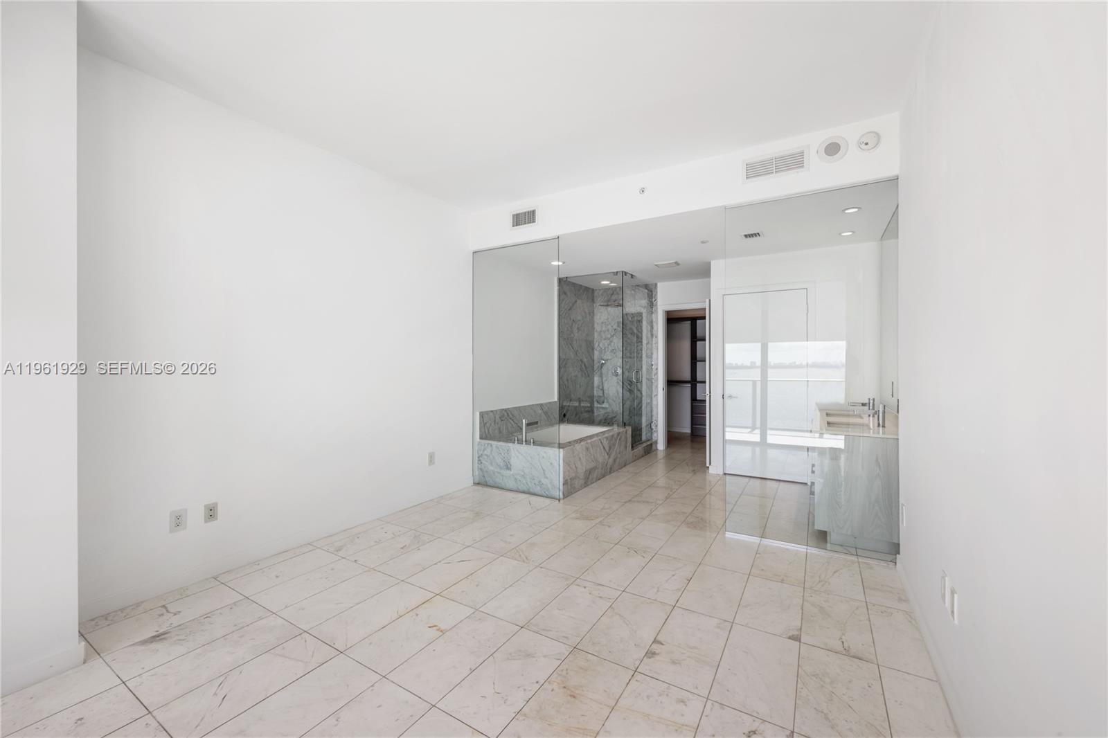 480 Ne 31st Street 1504 Property Photo 16