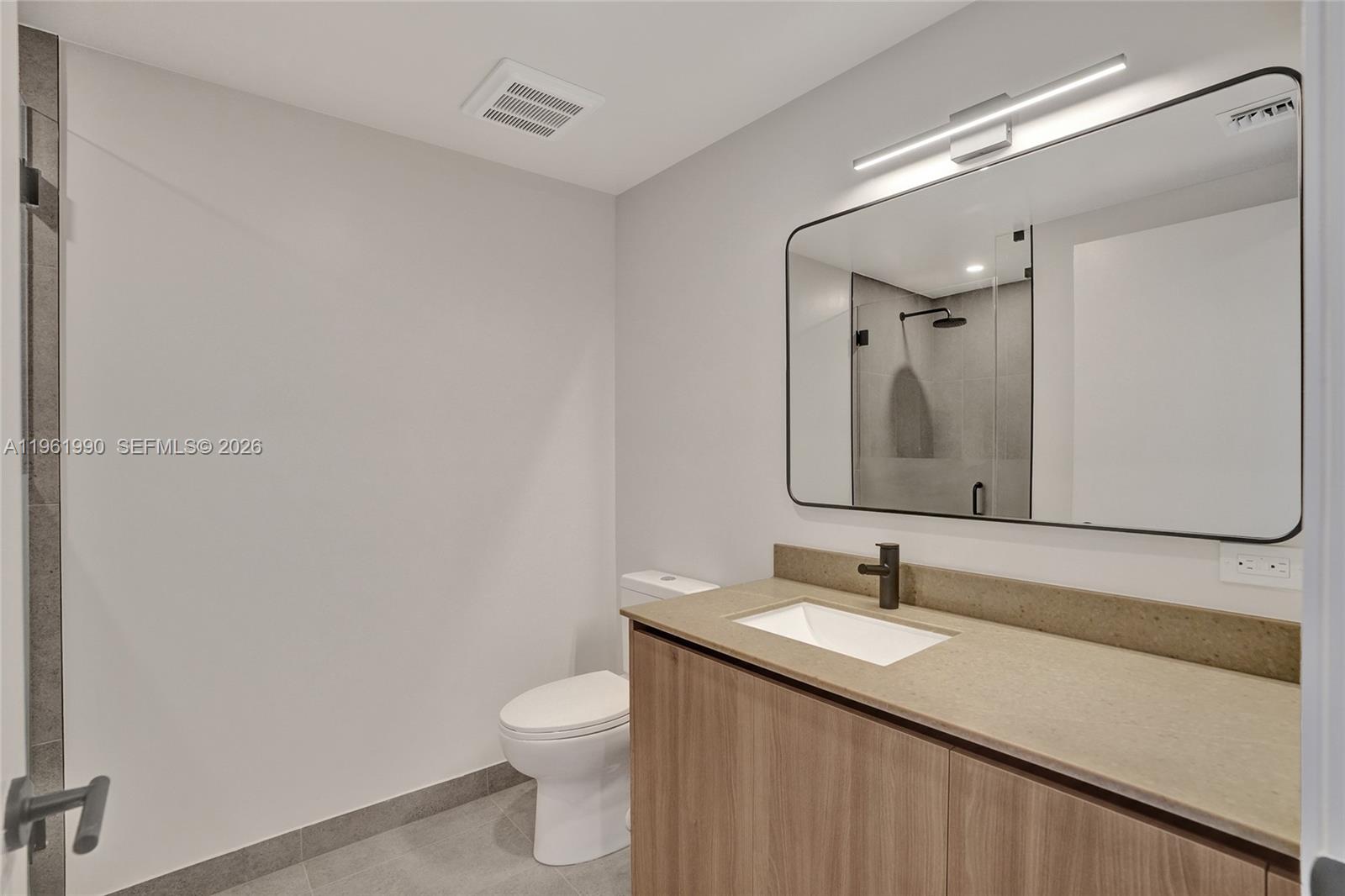 121 Ne 5th Street 401b Property Photo 5