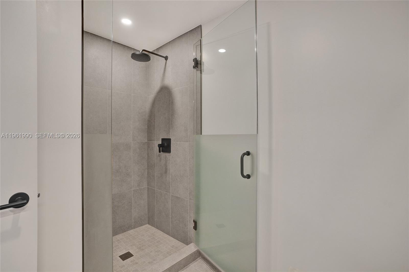 121 Ne 5th Street 401b Property Photo 6