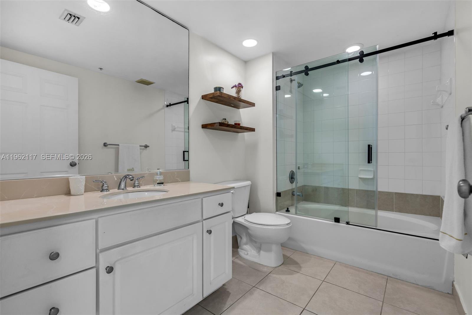 2000 N Bayshore Drive 909 Property Photo 24
