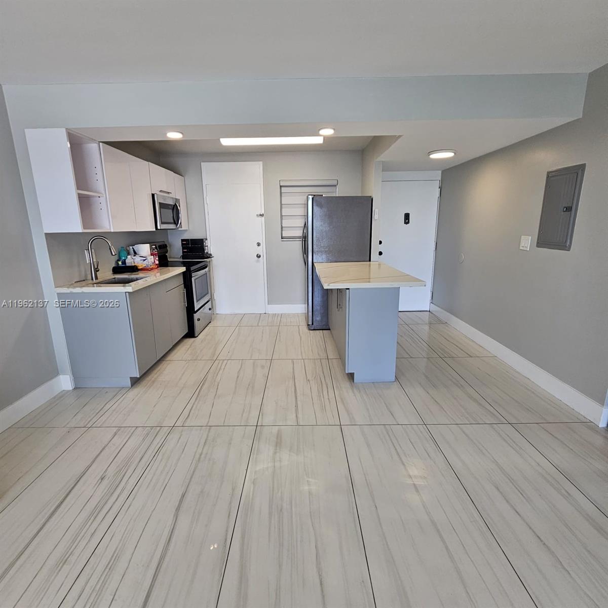 15600 Nw 7th Avenue 703 Property Photo 1