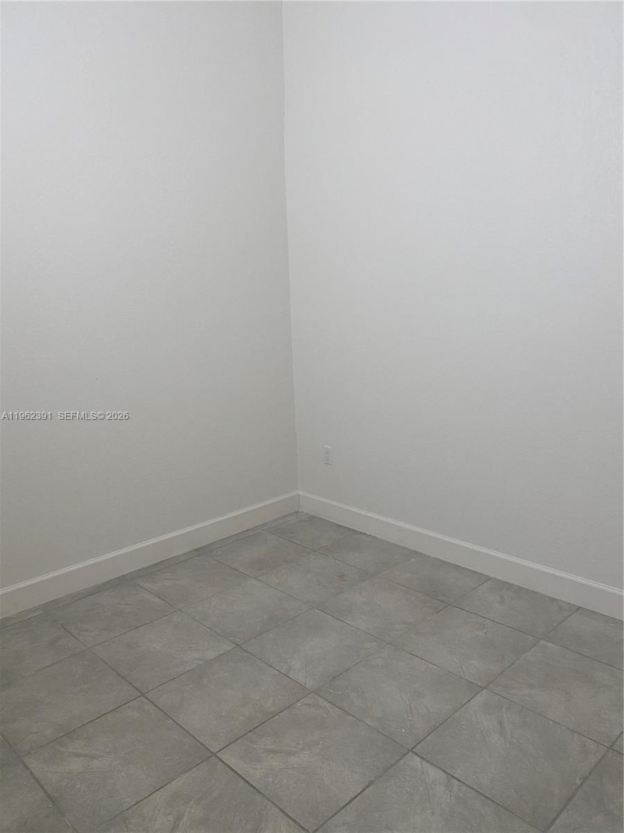 10030 W Indigo Street 9 Property Photo 2