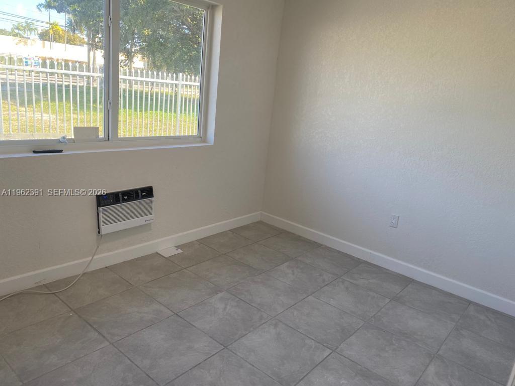 10030 W Indigo Street 9 Property Photo 4