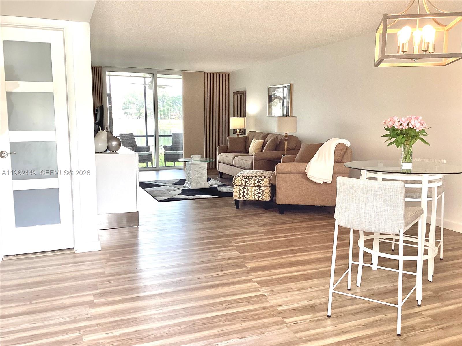 9423 S Hollybrook Lake Drive 106 Property Photo 1