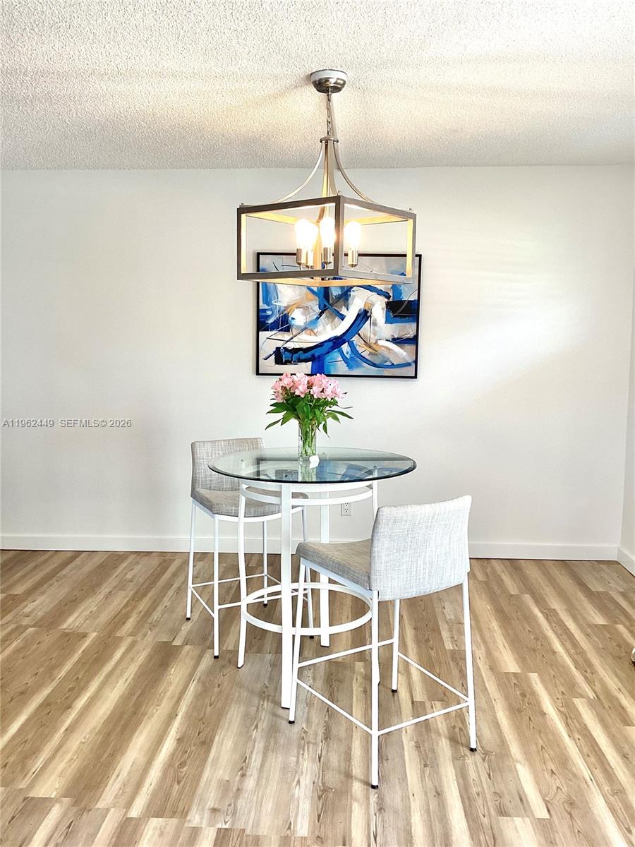 9423 S Hollybrook Lake Drive 106 Property Photo 12