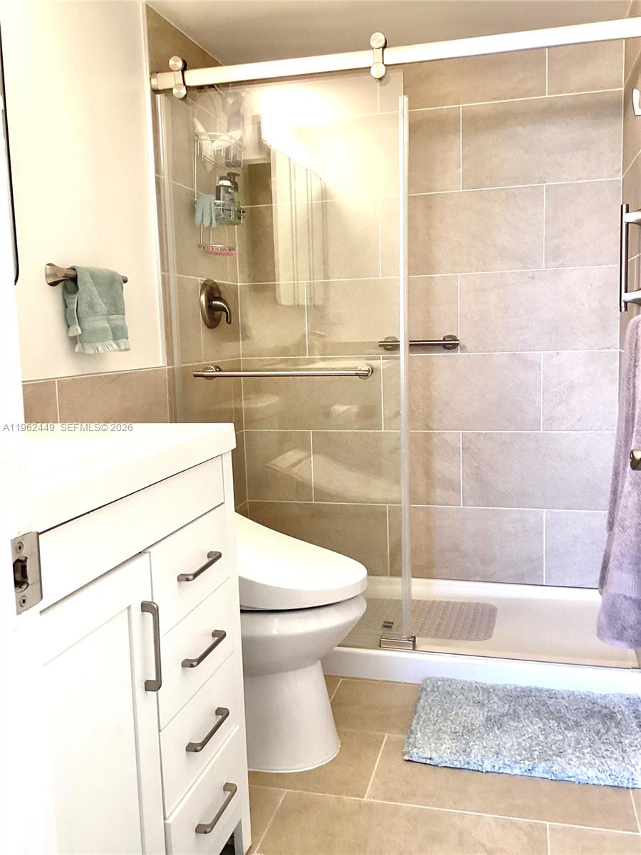 9423 S Hollybrook Lake Drive 106 Property Photo 40