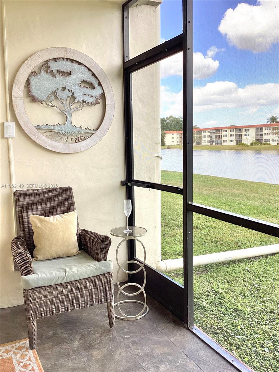 9423 S Hollybrook Lake Drive 106 Property Photo 49