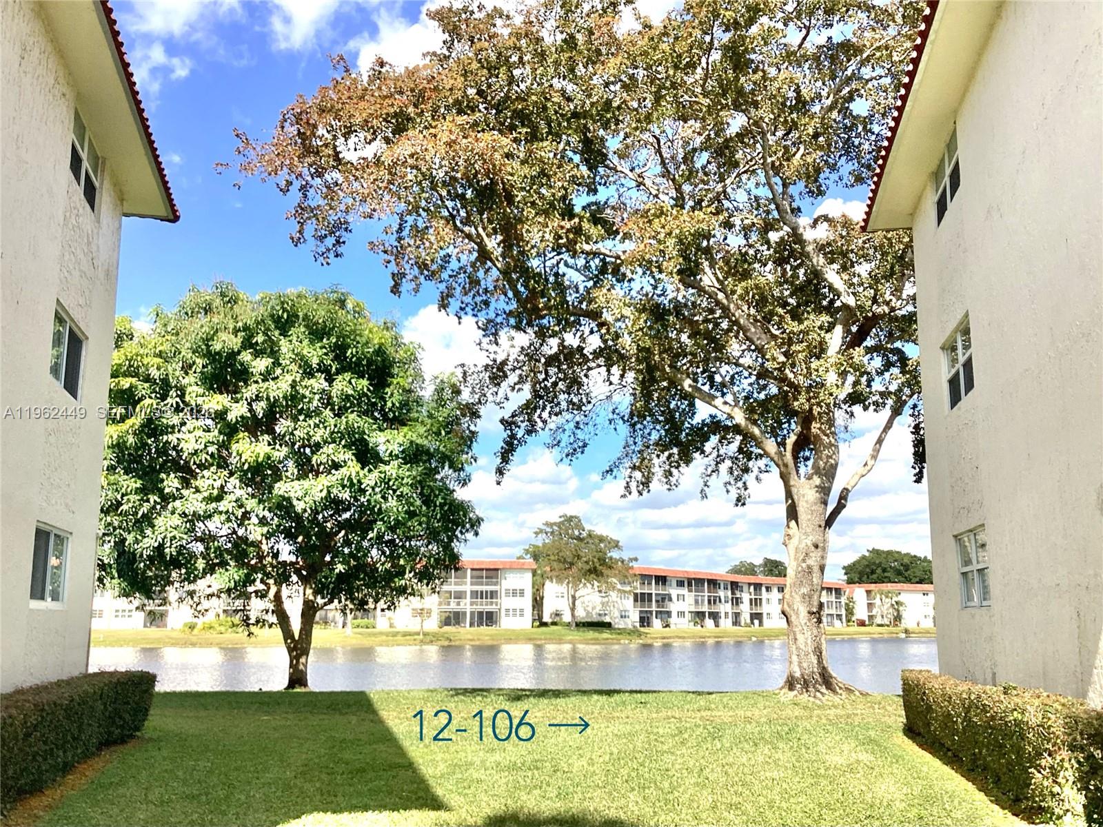 9423 S Hollybrook Lake Drive 106 Property Photo 54
