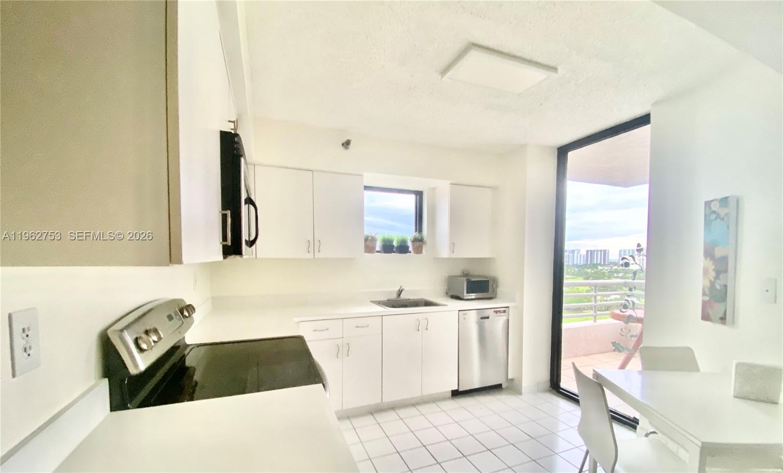 3300 Ne 191st Street 1807 Property Photo 8