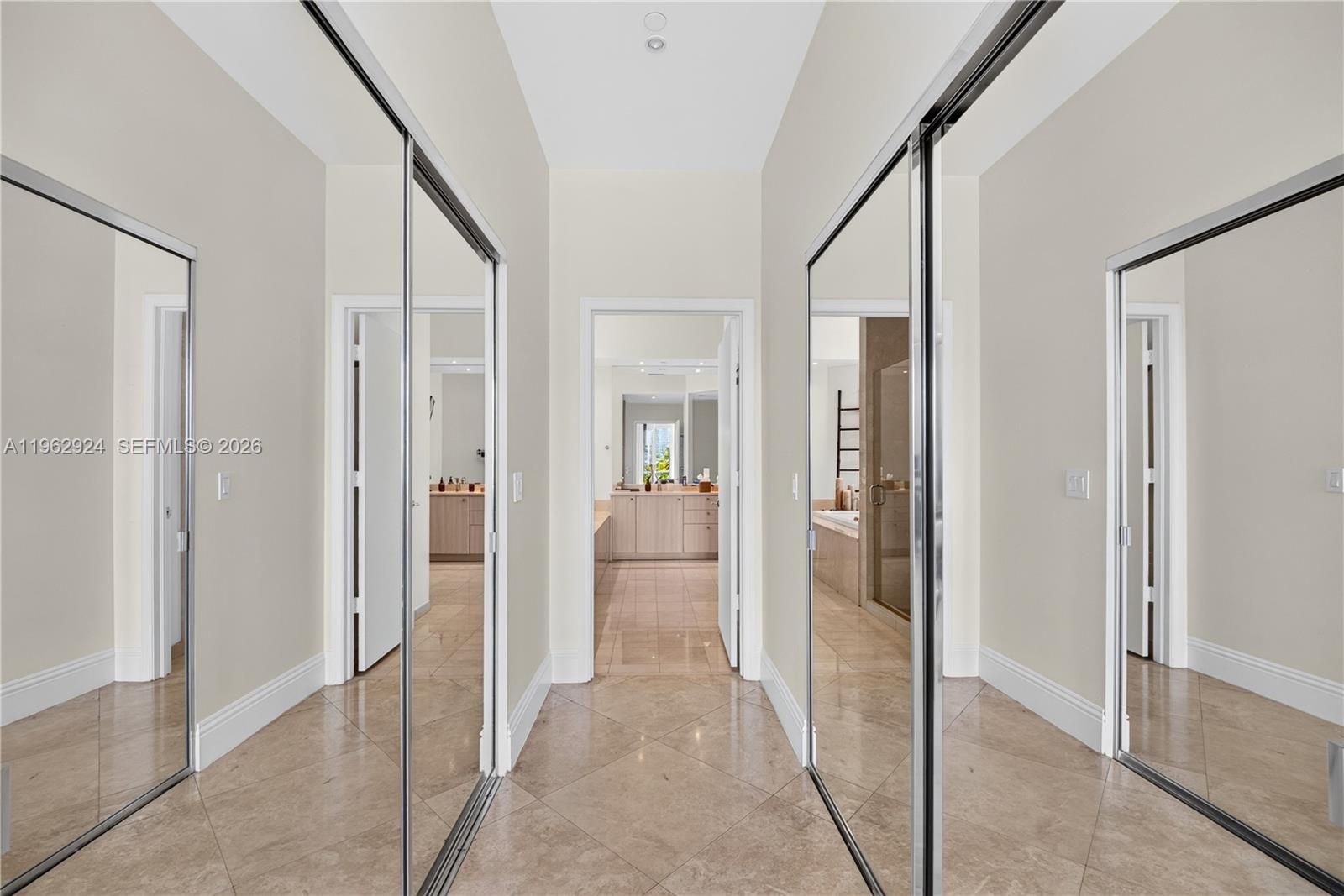 16500 Collins Avenue Th-9 Property Photo 20