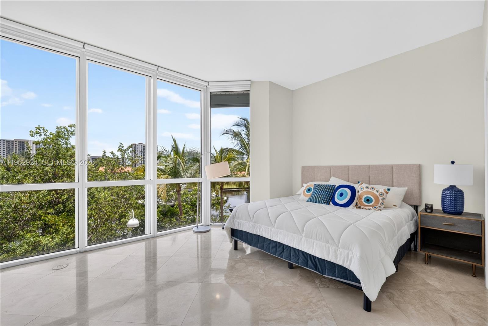 16500 Collins Avenue Th-9 Property Photo 24