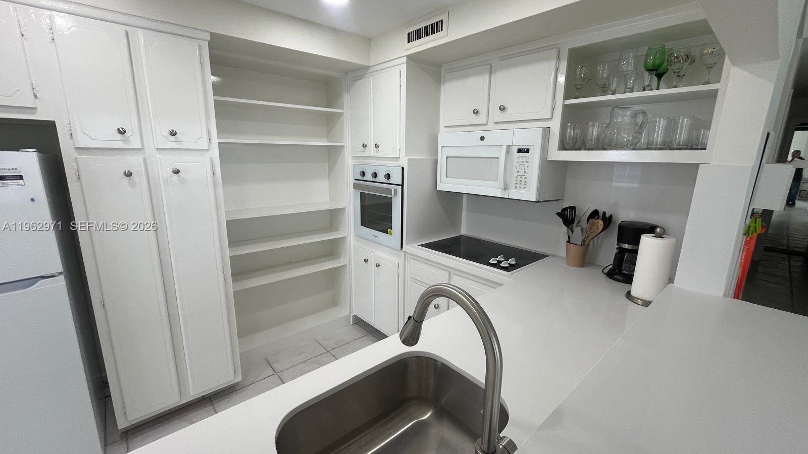 A11962971 Property Photo 5