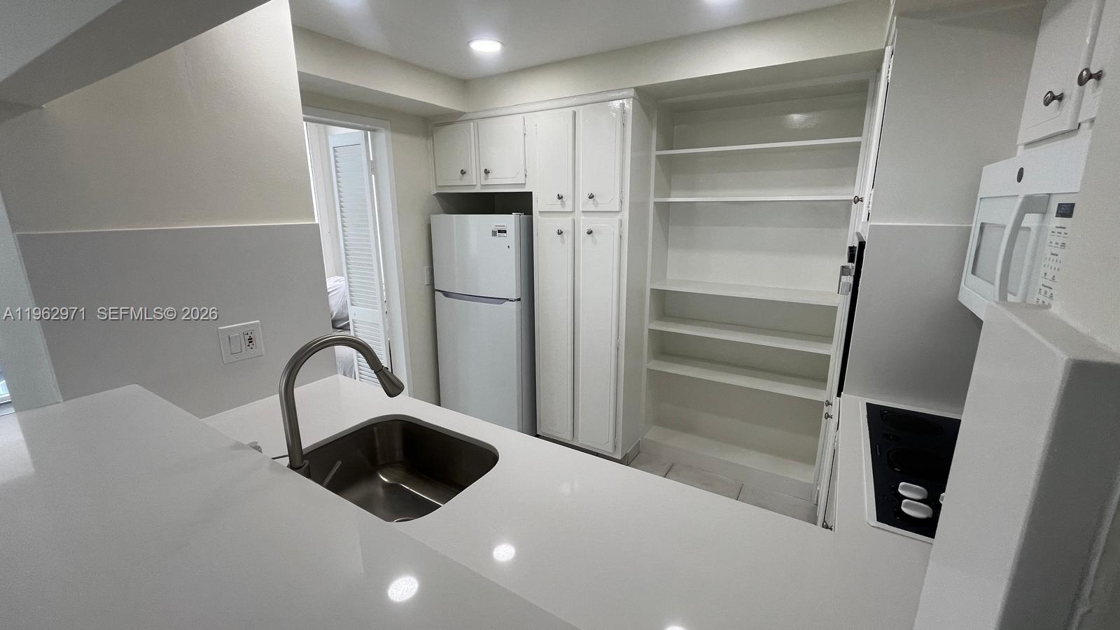 A11962971 Property Photo 7