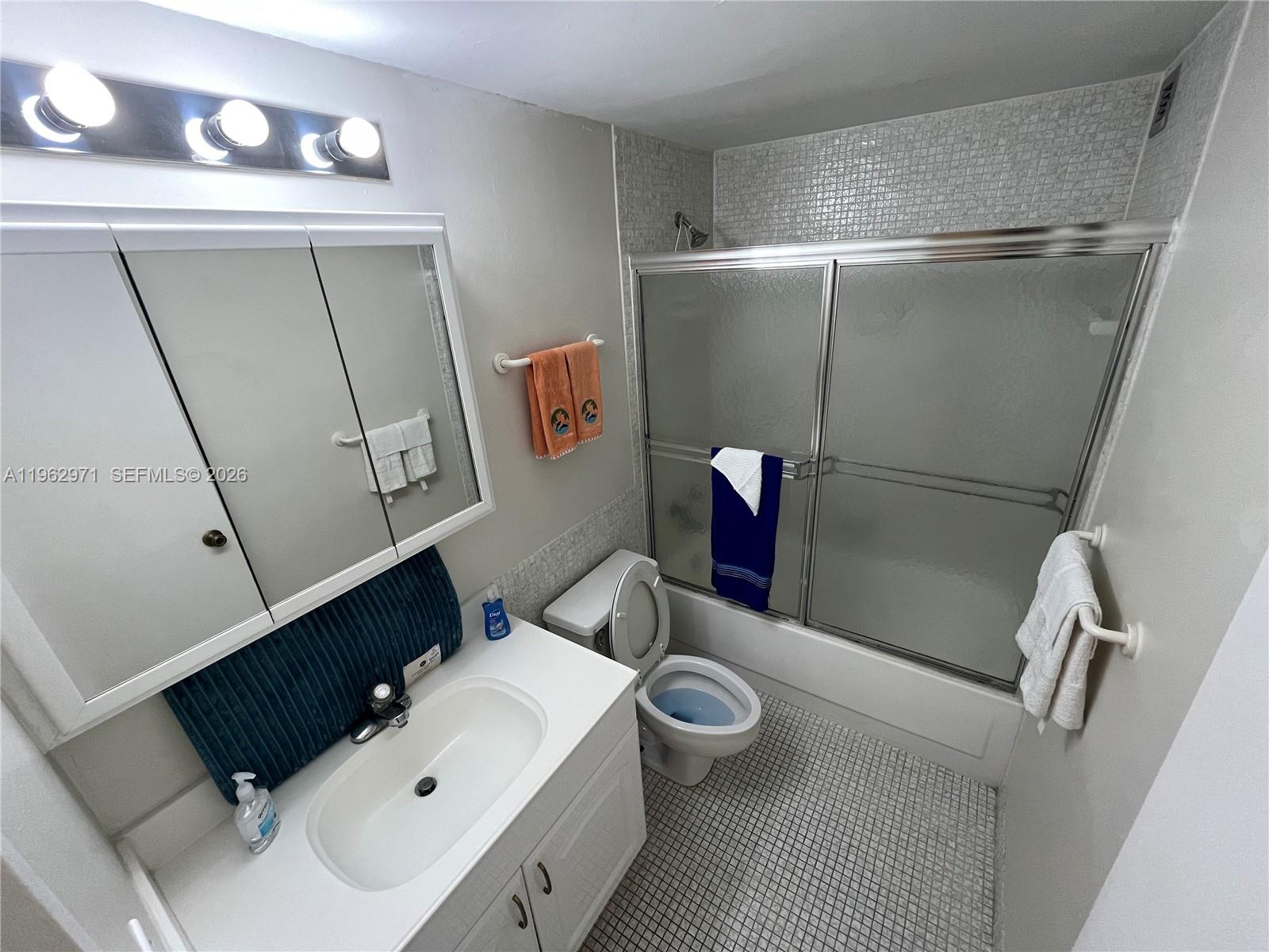 A11962971 Property Photo 14