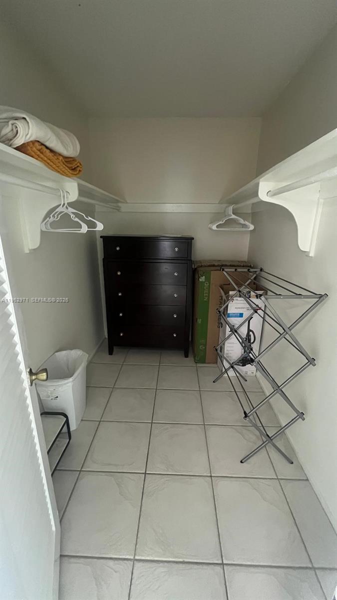 A11962971 Property Photo 16