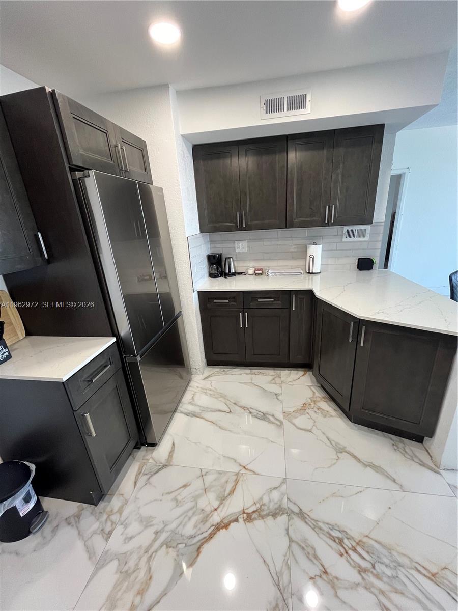 A11962972 Property Photo 6