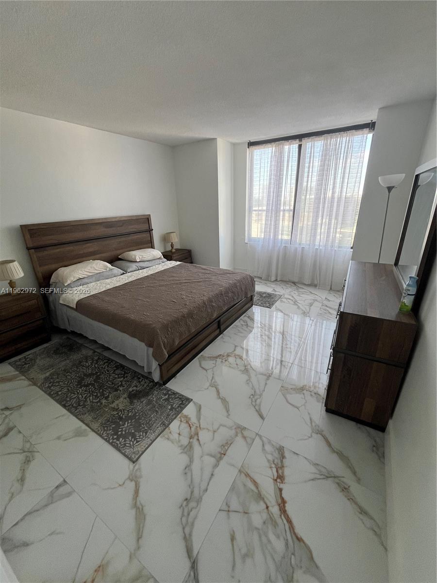 A11962972 Property Photo 8