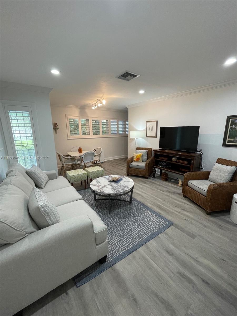 A11963042 Property Photo 2