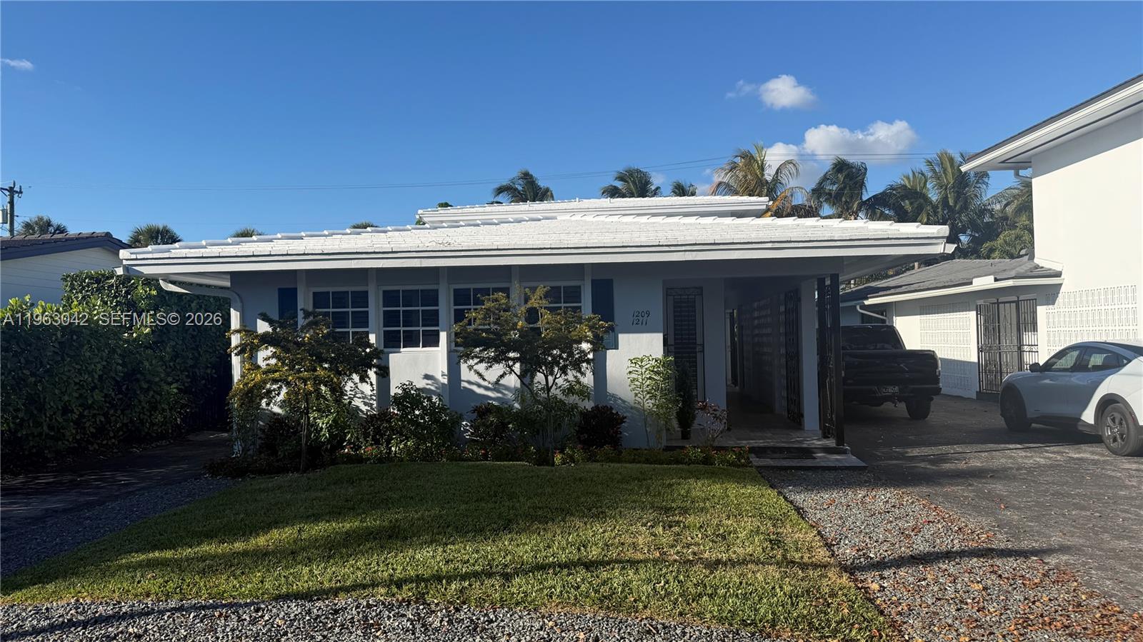 A11963042 Property Photo 16